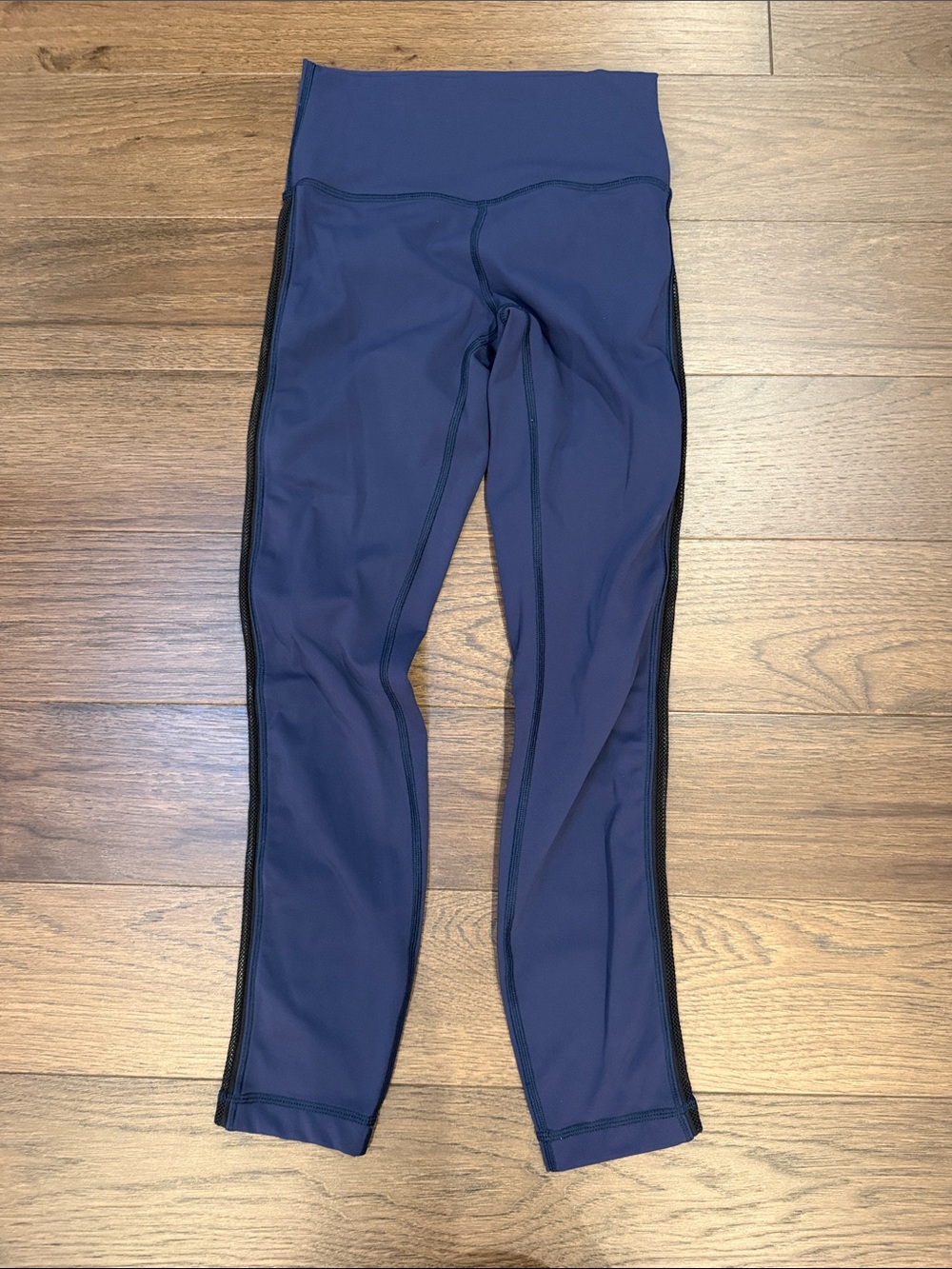 Lululemon Navy Blue Women’s Mesh Side Leggings Size 4 - C11-516